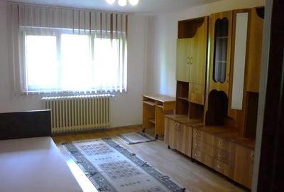 Apartament cu 2 camere decomandat, mobilat în Între Lacuri