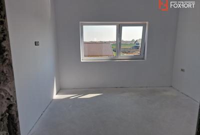 Duplex de vanzare cu 3 camere si teren de 309 mp - Recas - 24