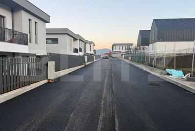 Duplex cu 4 camere în Florești