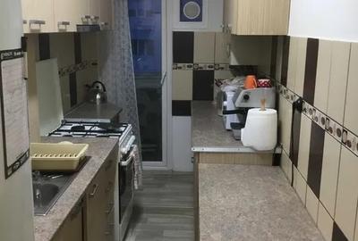 Apartament 3 camere pe Mehedinți la etajul 9, 64 mp, balcon