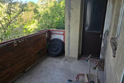 Calea Rahovei. Sector 5. Bloc 1986 | Etaj 3/4 | Centrală proprie - 10