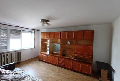 Apartament cu 3 camere în Giurgiului