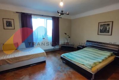 Apartament cu 2 camere semidecomandat în Gruia