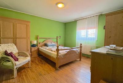 Casa Individuala - 10 Camere - Pretabil comercial - 990 MP teren - 288 MP utili - 10