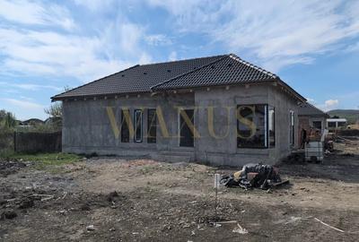 Casa tip parte, 677 mp curte,Unirea - 4