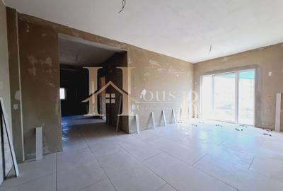 Apartament cu 3 camere decomandat în Girocului