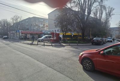 VÂND SAU SCHIMB * APARTAMENT 3 CAMERE * STRADAL * STR TULCEI NR 5 * ETAJ 2 * - 9