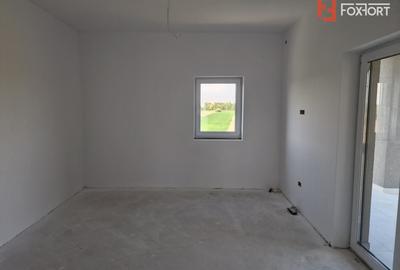 Duplex de vanzare cu 3 camere si teren de 309 mp - Recas - 32