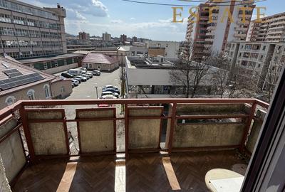 Apartament cu 2 camere de vanzare zona centrala Ramnicu Valcea, etaj 4 - 7