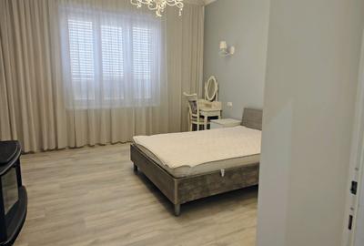 Apartament 3 camere la casa ,ultracentral, 550 E neg. Comision 50% - 4