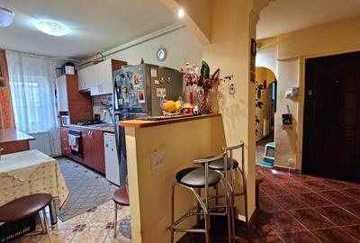 Apartament 3 camere decomandat zona Judetean,mobilat,122500 Euro - 7