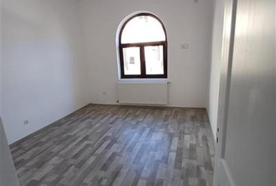 Casa 3 camere, curte individuala, zona Stefan cel Mare - 9