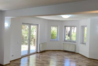 Duplex cu 4 camere în Central