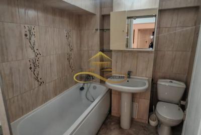 Apartament de inchiriat - 3 camere,  str. Stefan cel Mare - 16