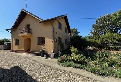 Vand Casa + Teren, Lunguletu/Dambovita, P+1, Toate Utilitatile, Complet Mobilata - 1