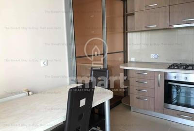 Apartament cu 3 camere semidecomandat în Mărăști
