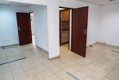 Hala industriala depozitare+ Birouri,409 mp, acces tir - Dorobantilor - 13