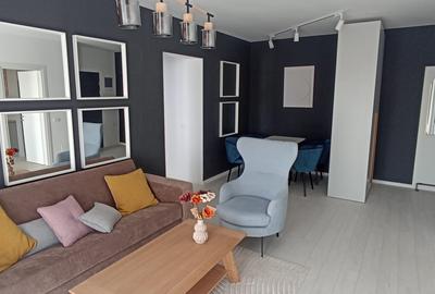 Apartament cu 3 camere decomandat în P-ţa Muncii