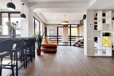 Priveliste Panoramica Spre Oras Si Masivul Tampa - 8