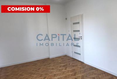 0% Comision! Apartament cu 3 camere de inchiriat, zona Central - 1