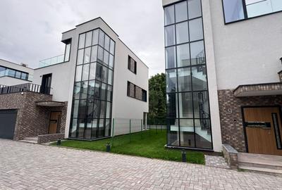 Casa 5 Camere / Iancu Nicolae / Piscina Privata - 1