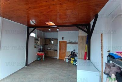 Casa deosebita P+1 cu 4 camere, foisor in curte si garaj, in Bragadiru aproape d - 25