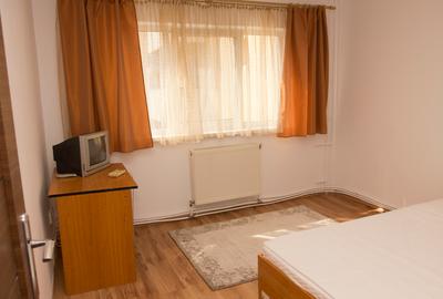 Apartament cu 2 camere decomandat în Zorilor