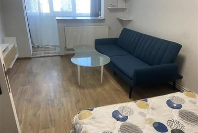 Garsoniera , zona ultracentrala - Piata Moldovei , et 3/4 , mobilata si utilata - 1