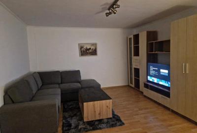 Apartament cu 3 camere decomandat, mobilat în 1 Mai