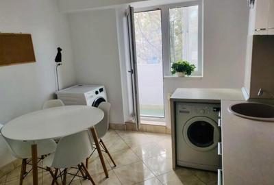 De inchiriat 2 camere decomandat, vedere Dambovita, 2 AC,  Unirii - Timpuri Noi - 3