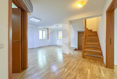 Duplex cu 4 camere în Moșilor