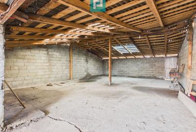 Ieftin-Casă 70mp + Hală 100mp, Str. Navigatorilor - 11