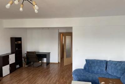 Apartament cu 3 camere decomandat în Drumul Taberei