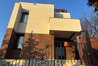 Casă individuală cu 4 camere în Păcurari