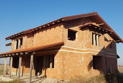 Vila la rosu - Sacalaz - 1