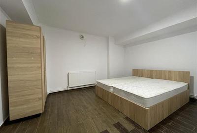 Spatiu comercial de vanzare  Zona E3 - 12