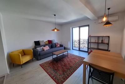 Apartament cu 2 camere semidecomandat, mobilat în Obor