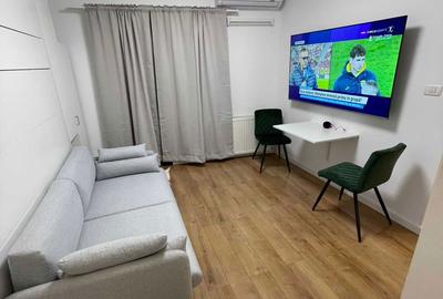 Piata Romana Dorobantilor langa Liceul Gaerman, metrou Piata Victoriei - 1