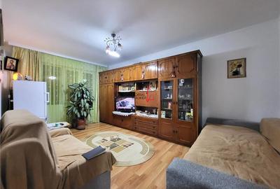 Apartament cu 2 camere decomandat în Titan