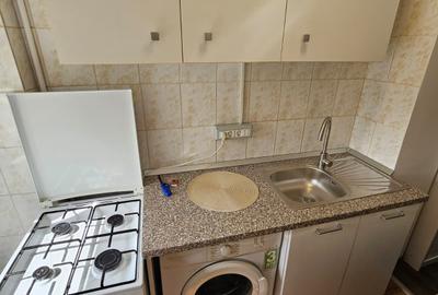 Tineretului, garsoniera, 4 minute metrou, BOILER, bloc mixt, 350 euro - 4