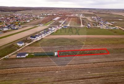 De Vânzare teren intravilan – 1417 mp, Cihei - 1