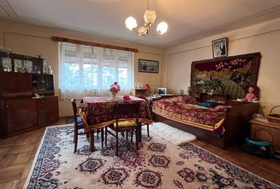 Casă cu 2 camere în Cristian