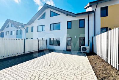 Casă cu 5 camere în Cristian