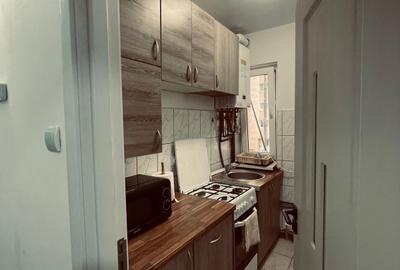 INCHIRIEZ apartament 3 camere – recent renovat – zona Cedonia - 9