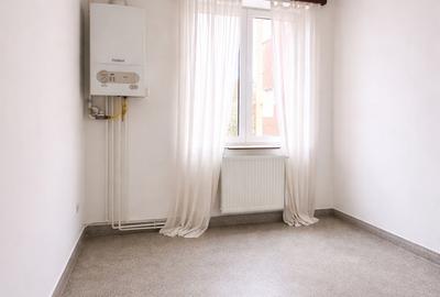 Apartament  trei camere  etajul 1 - 5