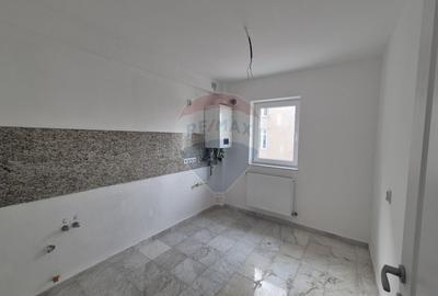 Apartament cu 3 camere decomandat în Kogălniceanu