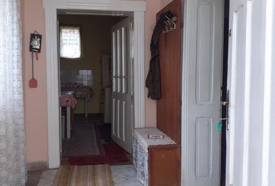 Vand casa cu 4 cam. in zona Semicentral - 9