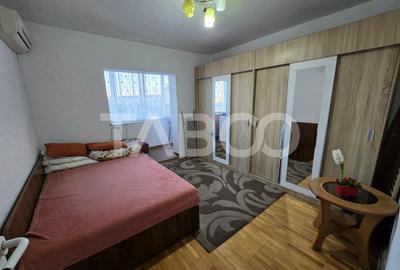 Apartament cu 3 camere decomandat, mobilat în Turnișor