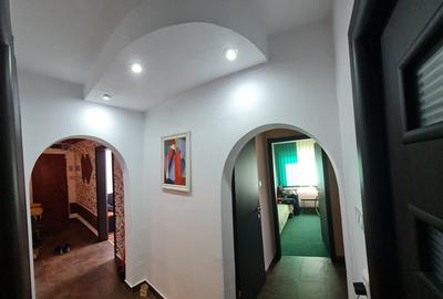 Apartament 4 camere mobilat si utilat zona Tractorul - Cerna - 10