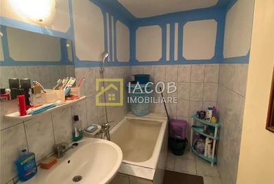 Apartament la casa cu 3 camere, Magura, Bacau - 9